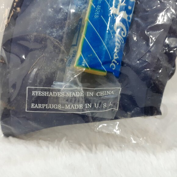 Vintage Continental Airlines Eyeshades and Earplugs Blue Sleep Mask Sealed NOS - Picture 4 of 4